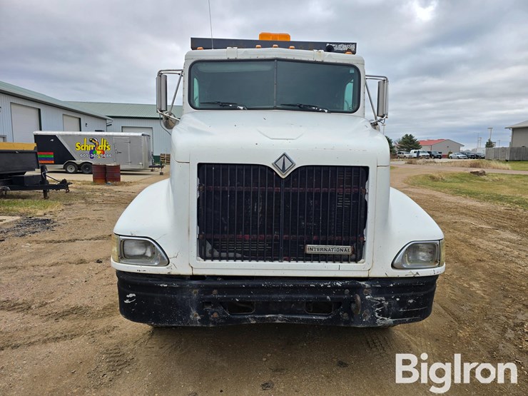 1999-international-9100-image-2