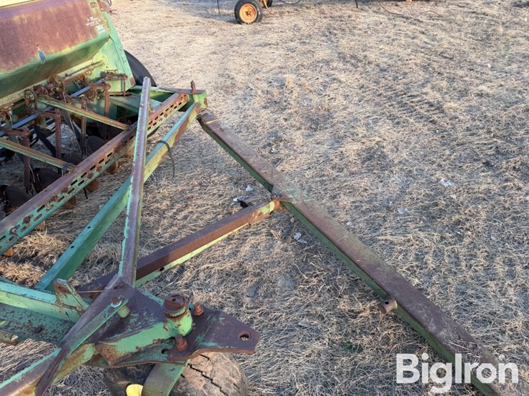 john-deere-8300-image-10