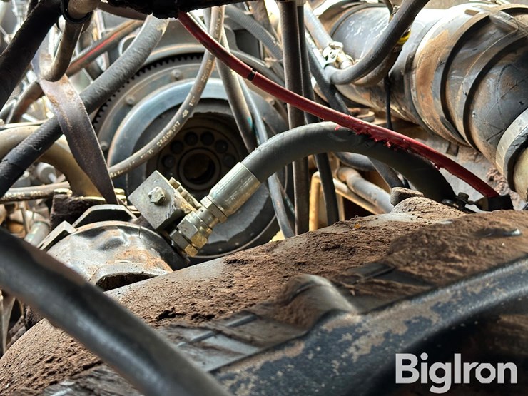 new-holland-tj375-image-11