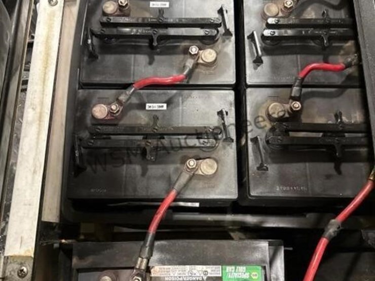 2011-star-48-2-r-golf-cart-image-13