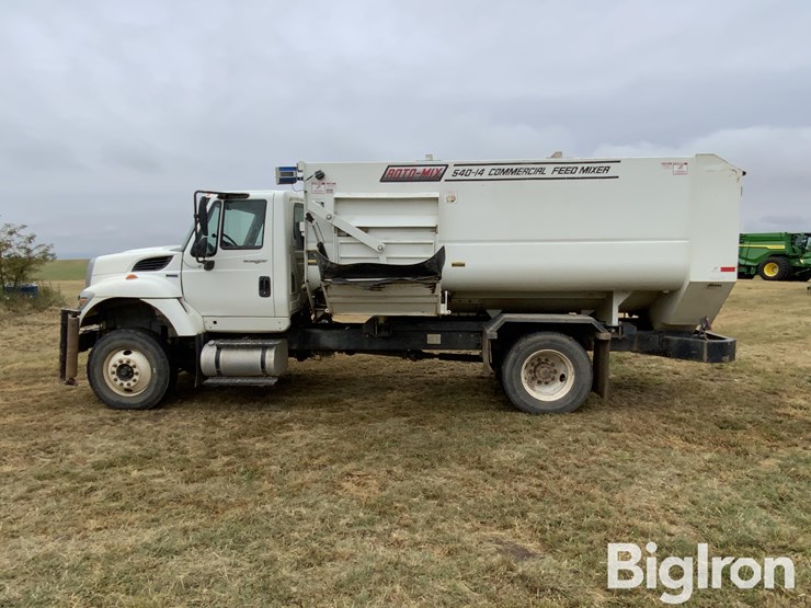 international-7400-image-8