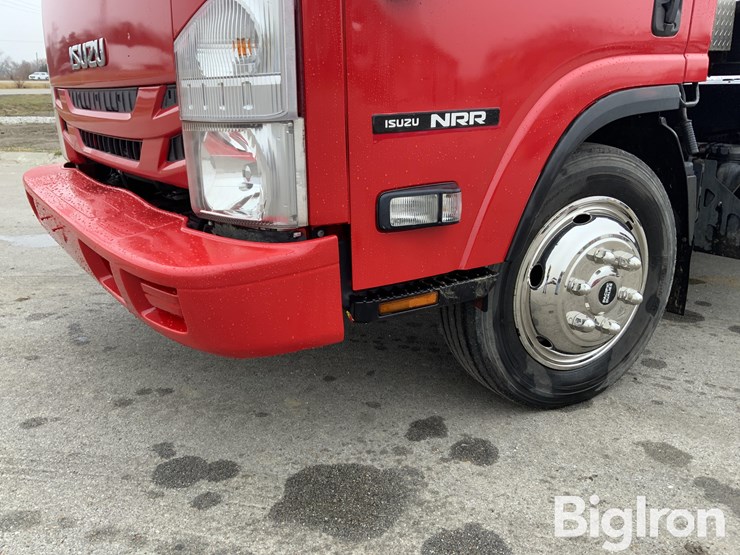 2016-isuzu-nrr-image-14