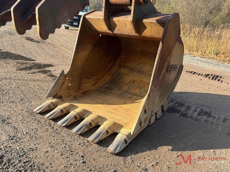 komatsu-pc300-image-14