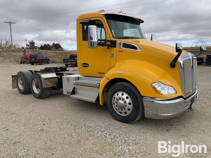 2021-kenworth-t680-image-3