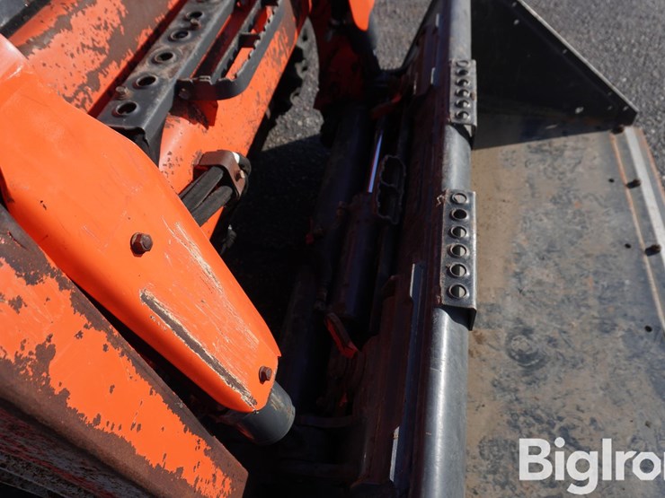 kubota-ssv65-image-10