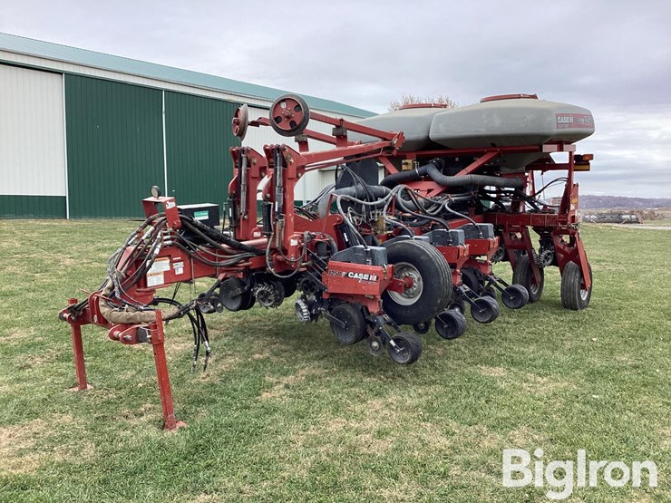 2010-case-ih-1250-image-12