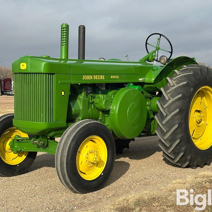 JOHN DEERE R