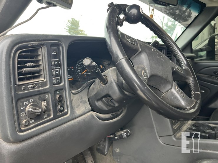 chevrolet-silverado-2500hd-image-26