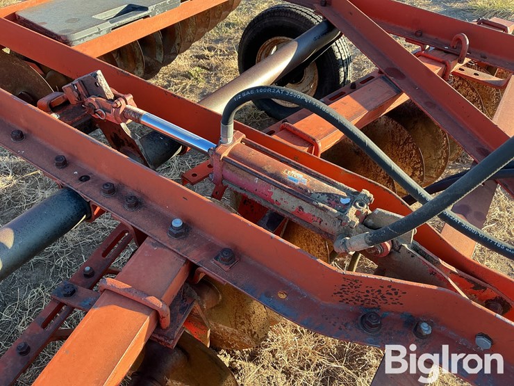 international-370-image-14