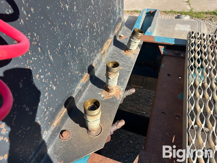 peterbilt-377-image-13