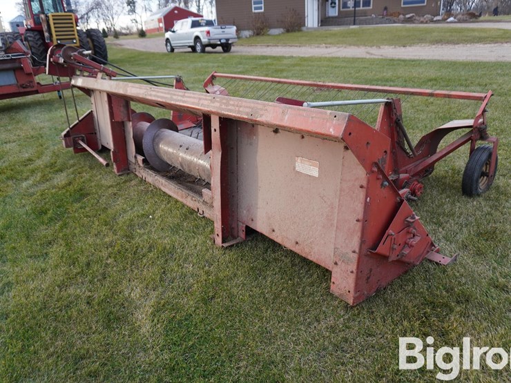 international-810-13-image-5