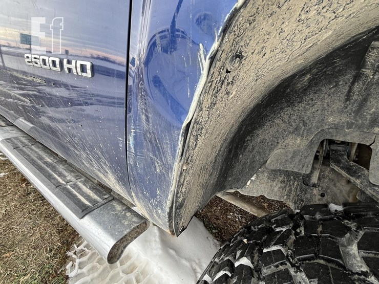 chevrolet-silverado-2500hd-ltz-image-18