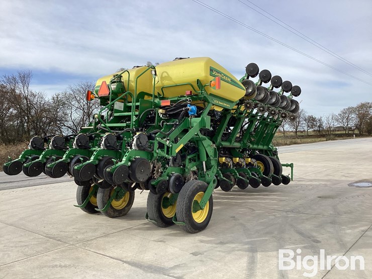 john-deere-1790-image-5