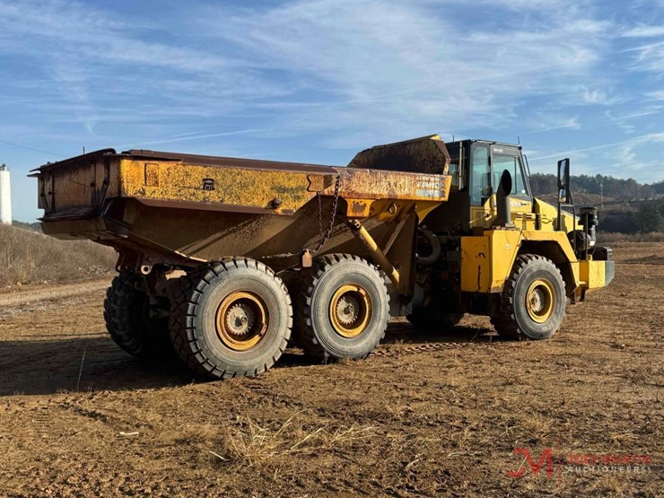 komatsu-hm300-2-image-4