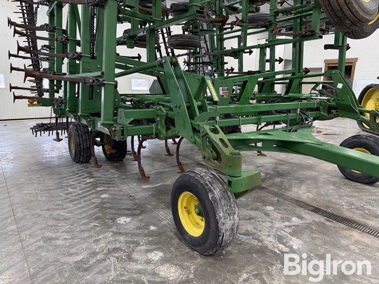 john-deere-2210-image-15