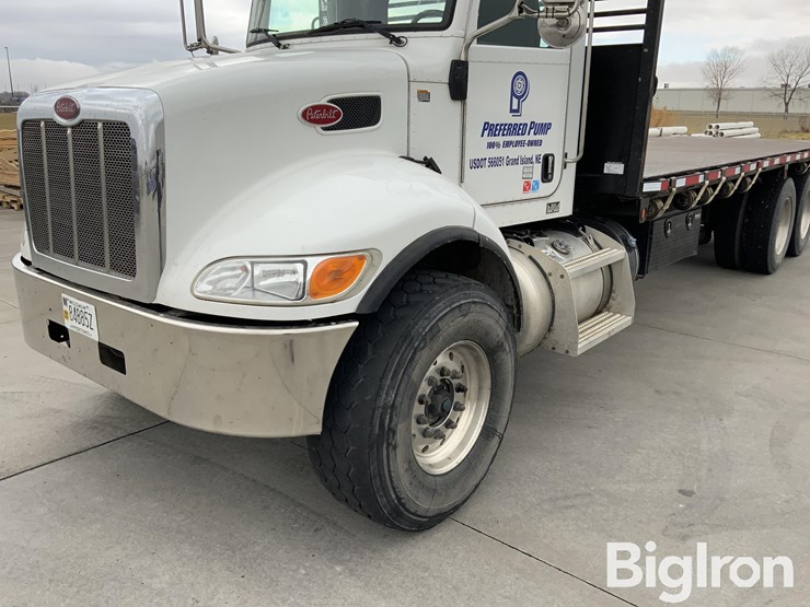 2018-peterbilt-348-image-9