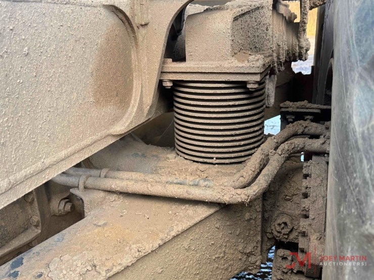 komatsu-hm300-2-image-23