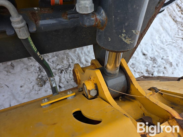 2023-deere-318g-image-20