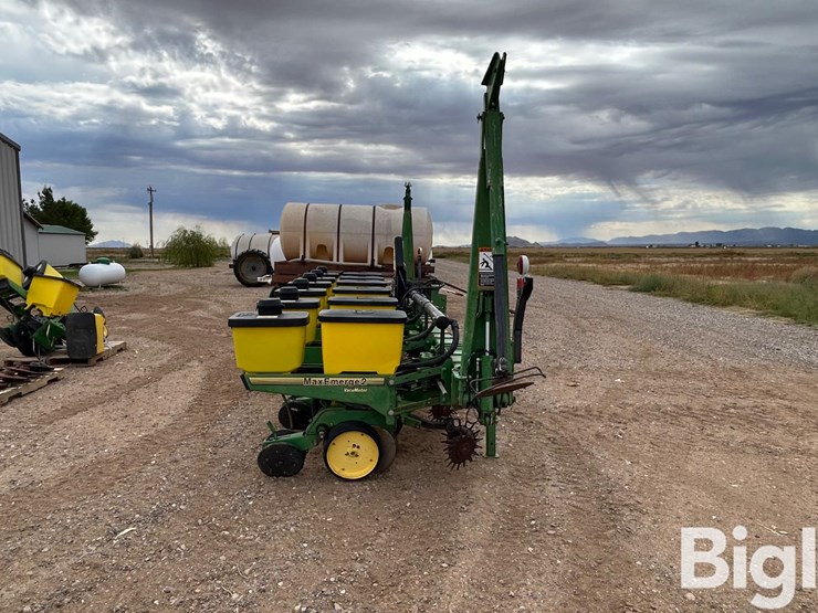 john-deere-7300-image-4