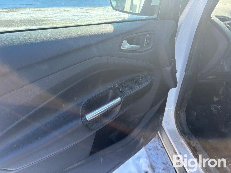 ford-escape-se-image-12