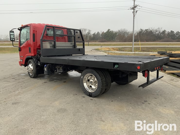 2016-isuzu-nrr-image-7