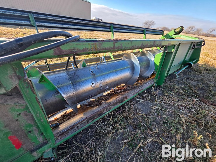 john-deere-224-image-10