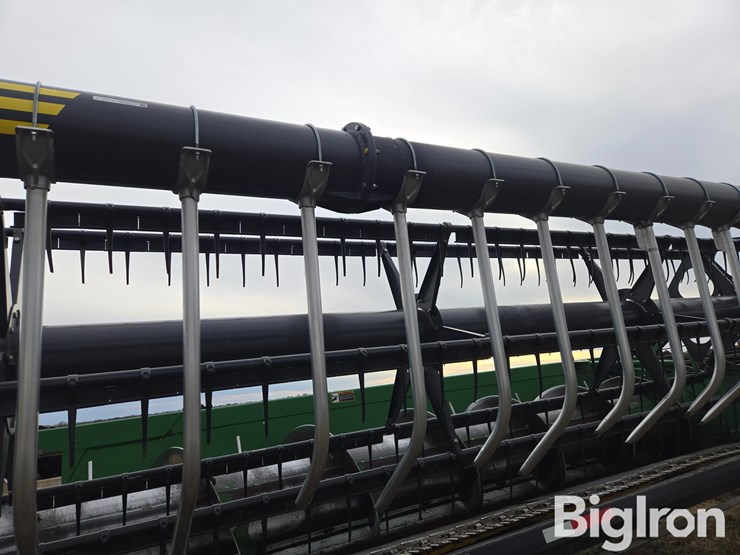 john-deere-630f-image-12