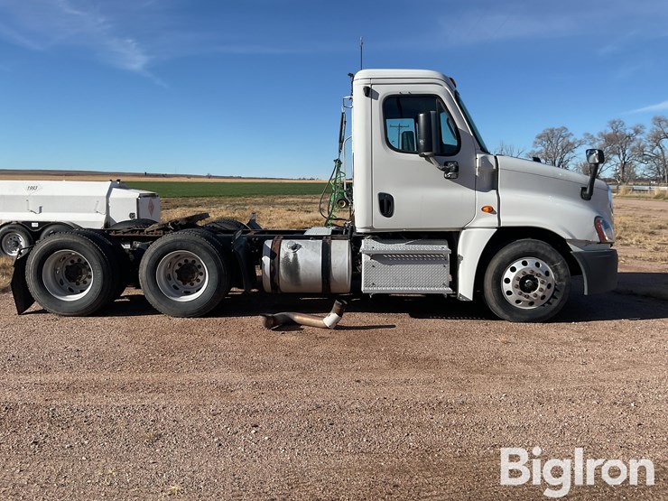 freightliner-cascadia-125-image-4