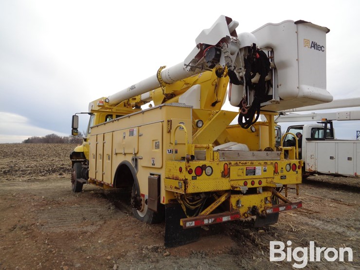 2007-international-7400-image-7