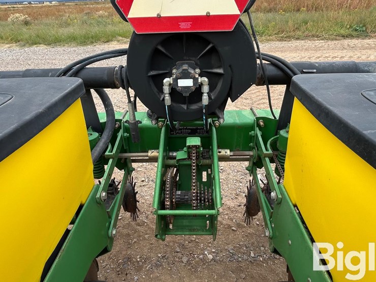 john-deere-7300-image-13