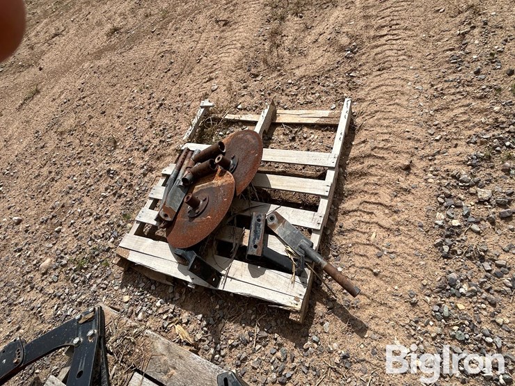 1997-b&h-mfg-9100-field-cultivator-image-13