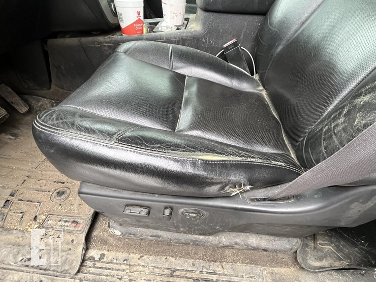 chevrolet-silverado-2500hd-ltz-image-28