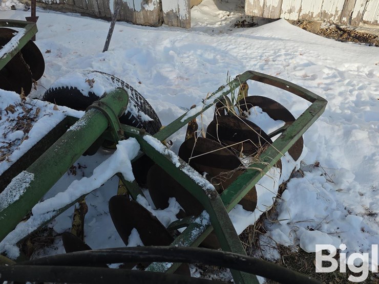 john-deere-10-image-19