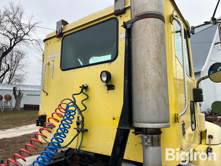 international-2001-image-19