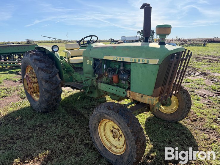 john-deere-2010-image-3