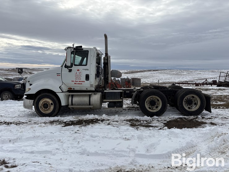 2011-international-prostar-image-8