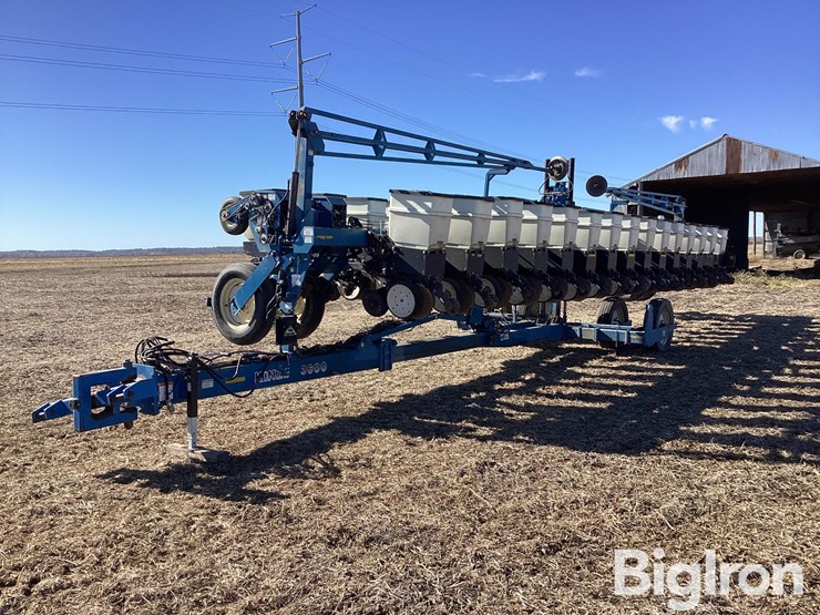 2002-kinze-3600-image-1