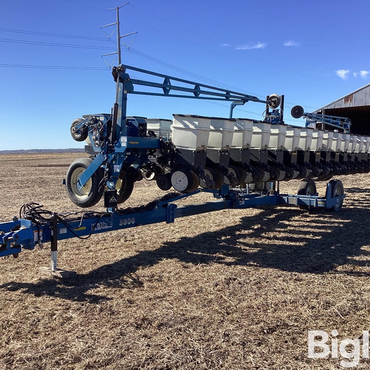 2002 KINZE 3600