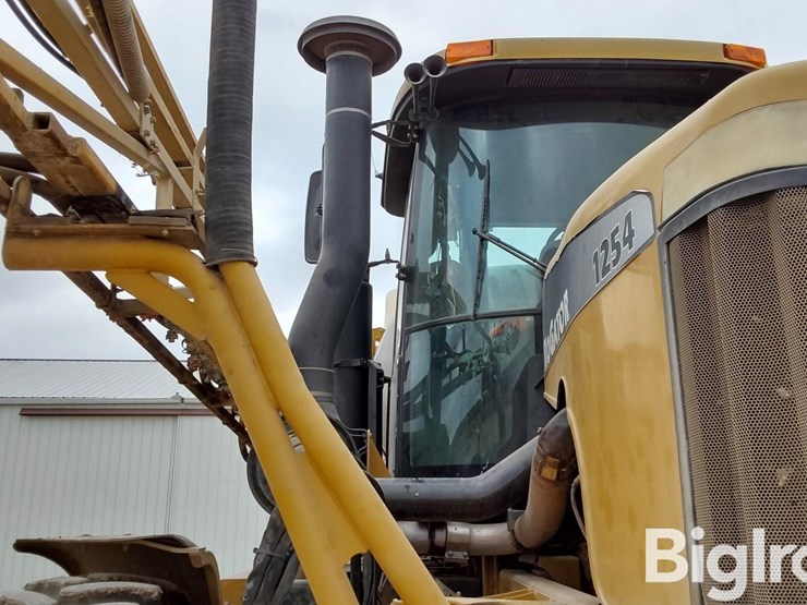 ag-chem-rogator-1254-image-13