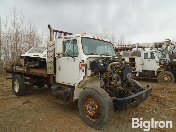 international-4700-image-3