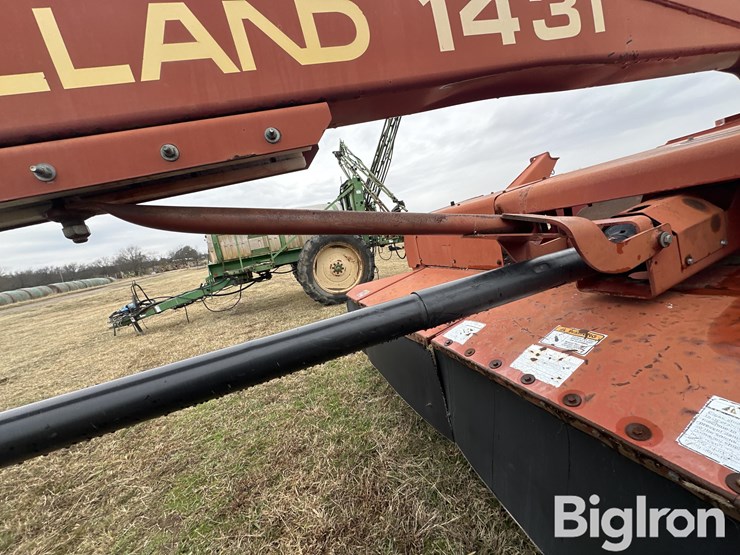 new-holland-1431-image-15