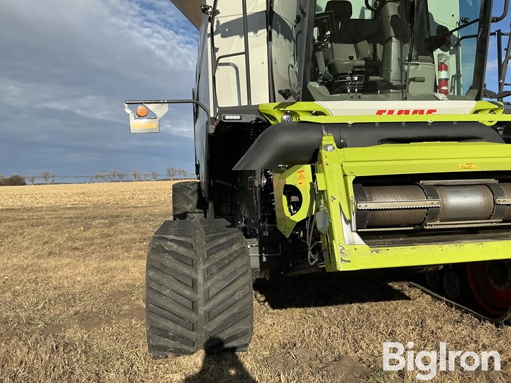 claas-lexion-8700tt-image-10