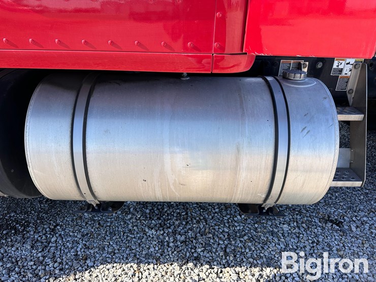 2020-kenworth-t680-image-13