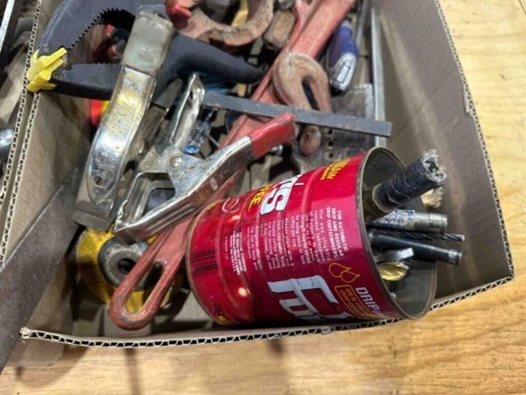 2-boxes--misc.-tools,-hammers,-brushes,-wrenches-image-5