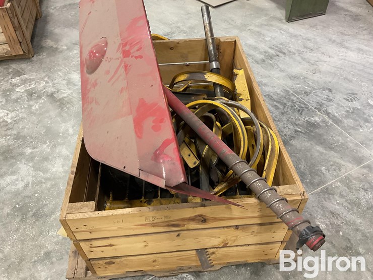 new-holland-br7090-image-4