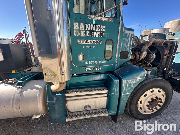 peterbilt-377-image-10