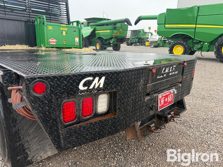 freightliner-fl60-image-13