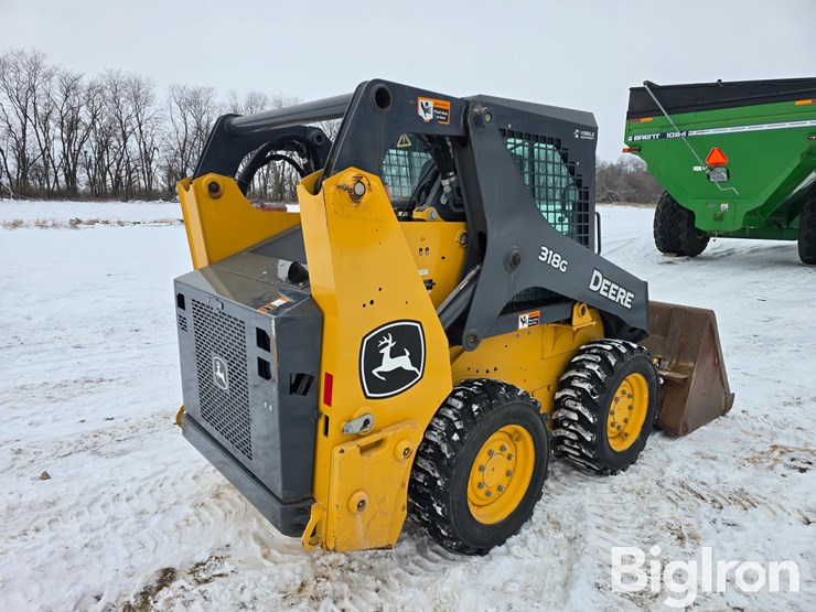 2023-deere-318g-image-5