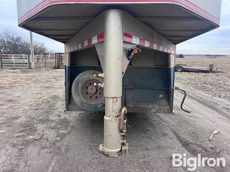 2003-titan-trailer-image-11