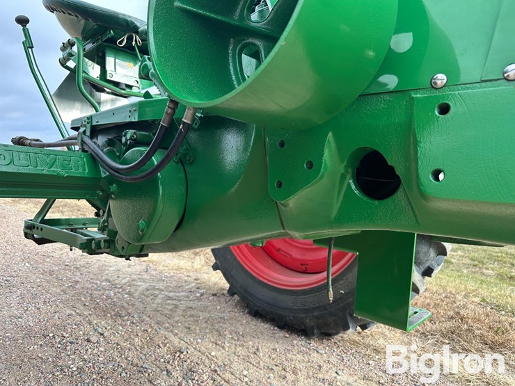 oliver-super-88-image-15